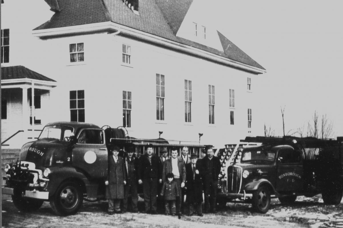 Undated - Fire Trucks in Tront of Town Hall