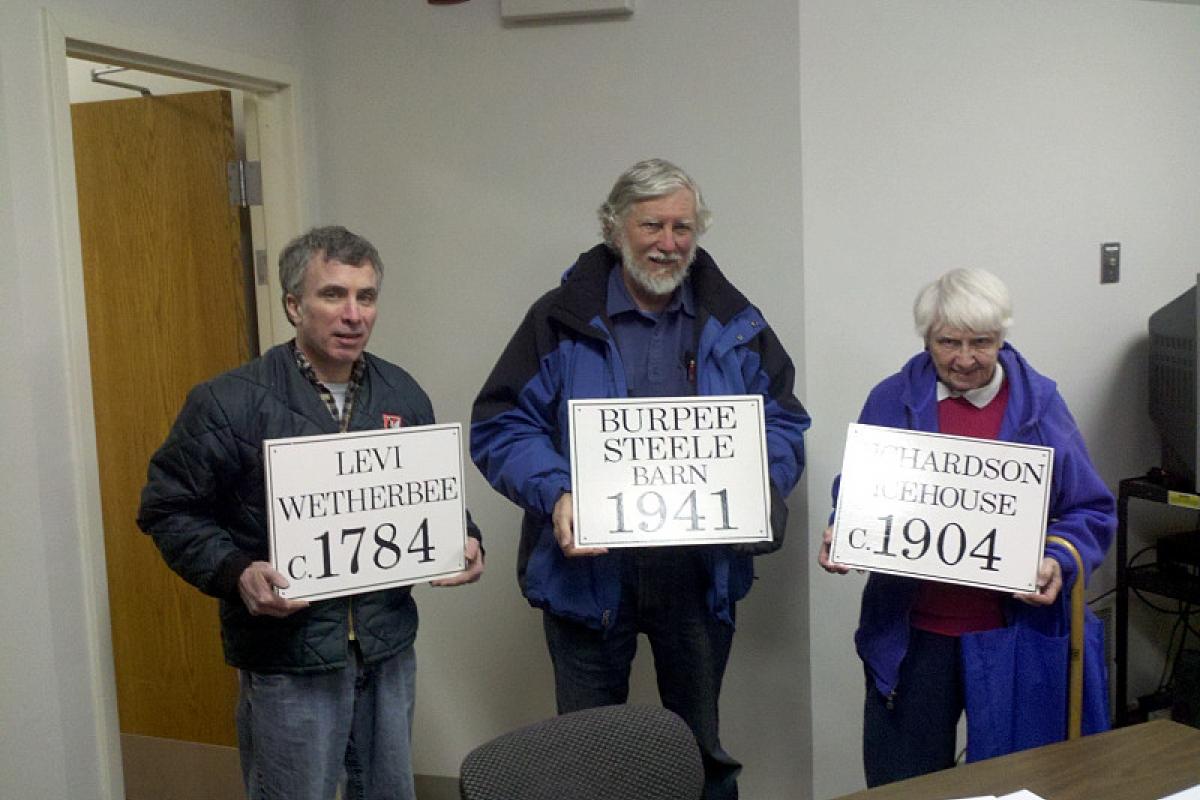 2013 - New signs for historical sites Kevin Mahoney, Alan Rowher and Shirley Warren